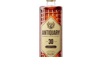 ANTIQUARY_RENDER_BOTTLE_SHOT_30YO_JPG.jpg